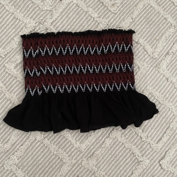 Black Ruffle Crop Top - Picture 2 of 2